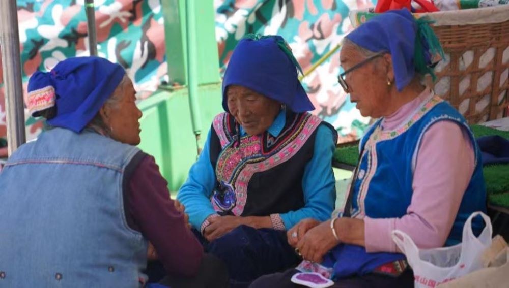 �L�۹��ʹ��� 뢮��Gɫ�{�D