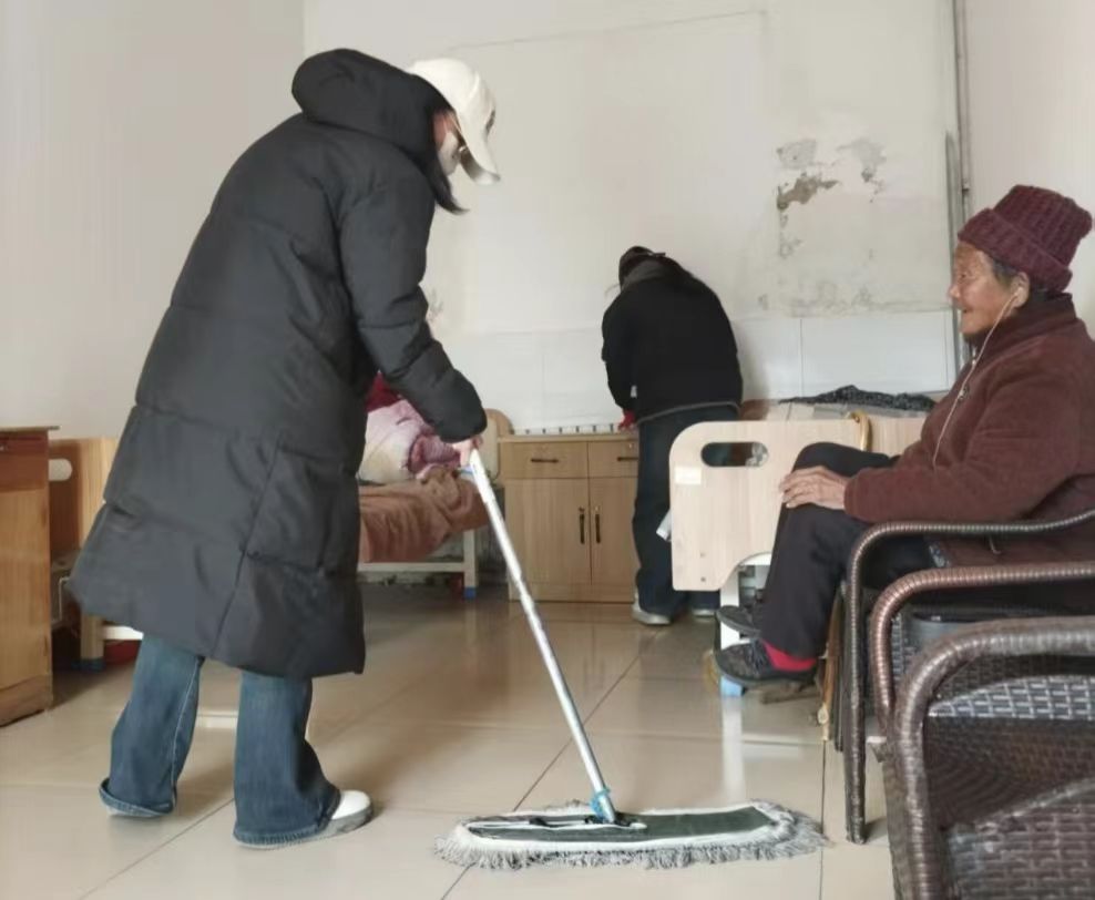 �ĳǴ�W(xu��)�t(y��)�W(xu��)Ժ��ů�ӳ���顱����(w��)�(du��)�e�k���ϐ���־Ը����(w��)���(d��ng)