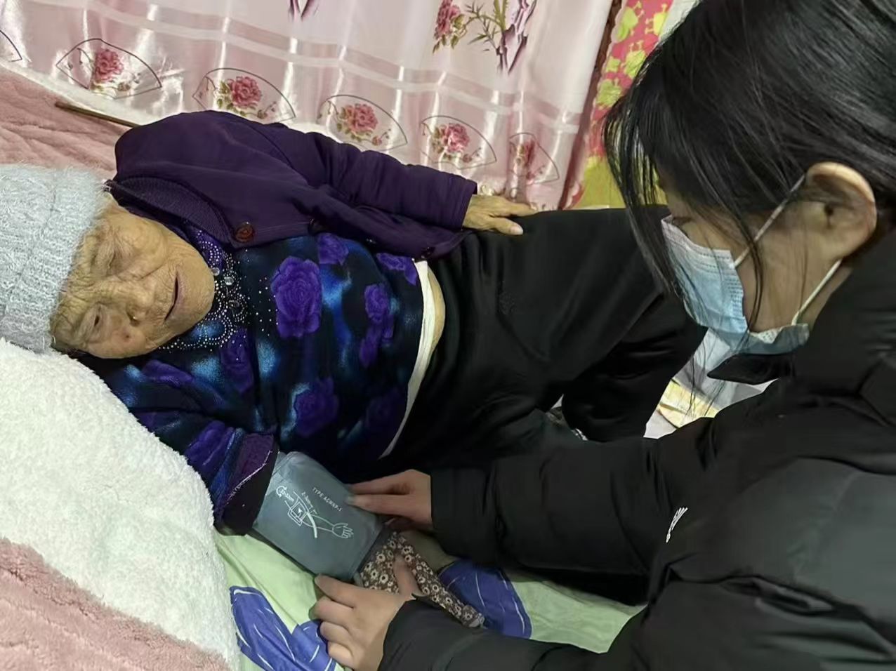 �ĳǴ�W(xu��)�t(y��)�W(xu��)Ժ�����t(y��)����֮�����l(xi��ng)�����ܡ�־Ը����(w��)�(du��)�����l(xi��ng)�彡����