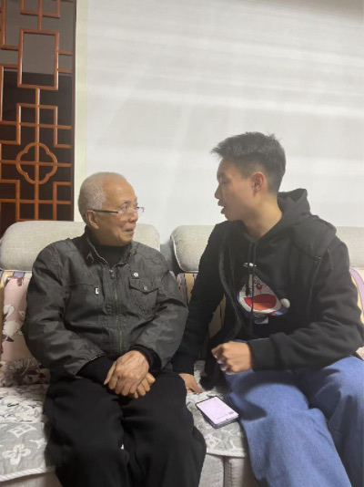 《紹興“數(shù)字反哺”模式助力隨遷老人融入數(shù)字社會(huì)》