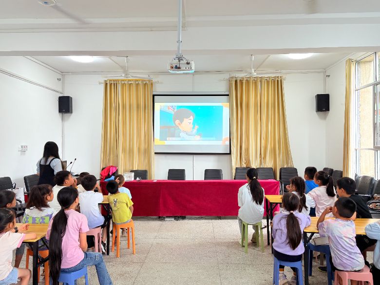 ��Ȥζ�Α��ɷ��_��ͯ�����o(h��)����ȫ���������ϴ�W(xu��)�����W(xu��)�����M(j��n)��ʯ����^(q��)�_չ��ͯ���p�_����