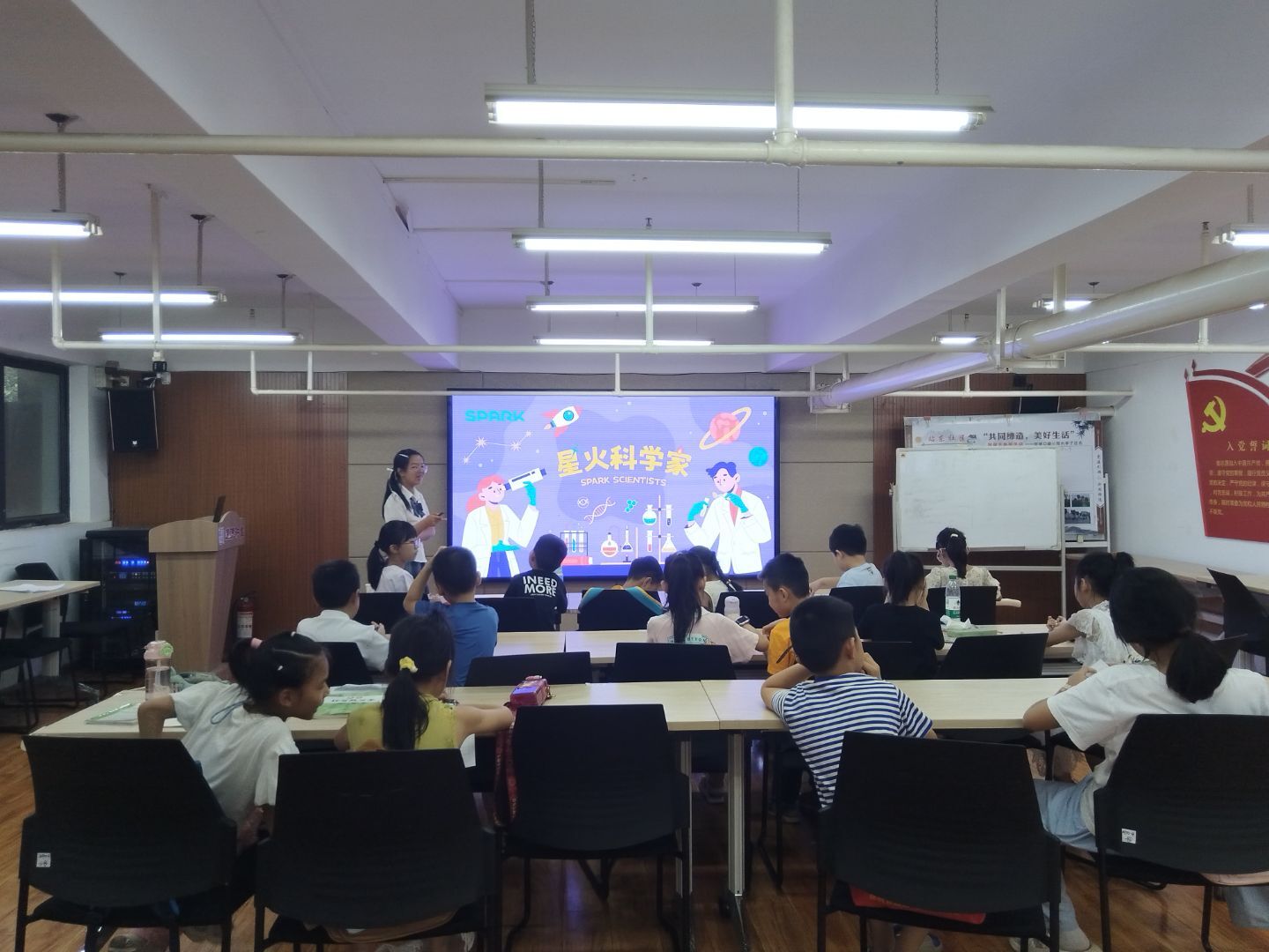 ����С���������йࣺܰ�ǻ��n���p���ǻ�С�������򮋼����Lͯ��΢��