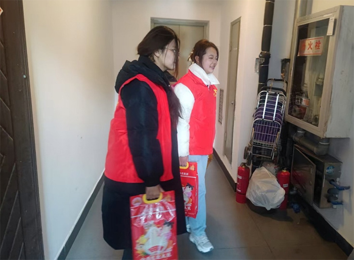 安徽工業大學學子返家鄉：志愿服務暖人心，垃圾分類促文明