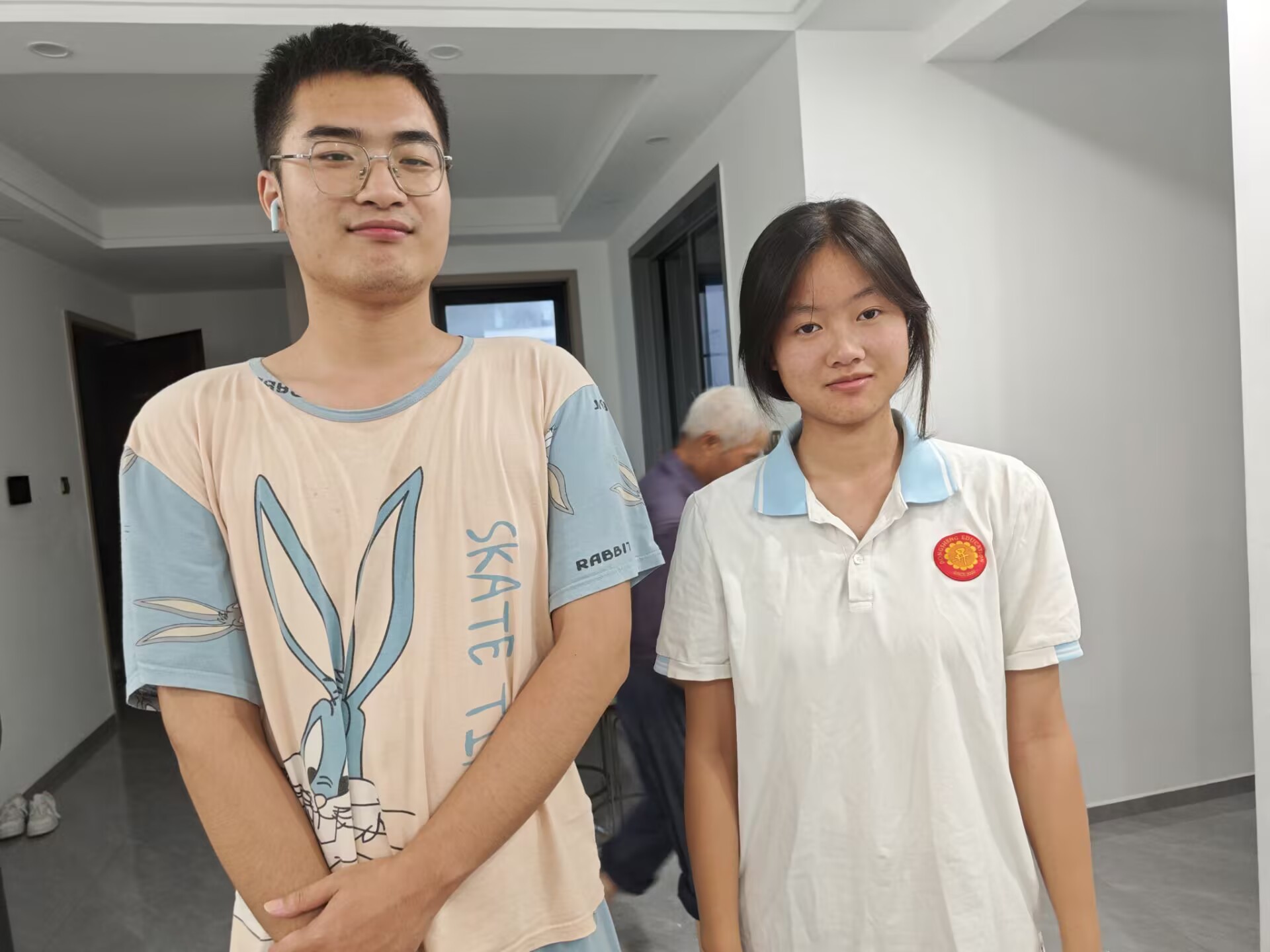 �߿������е��ǻ�ͻ���������L�ǽ̡��F꠰��}���c�|���߼��ЌWAI�x����·��