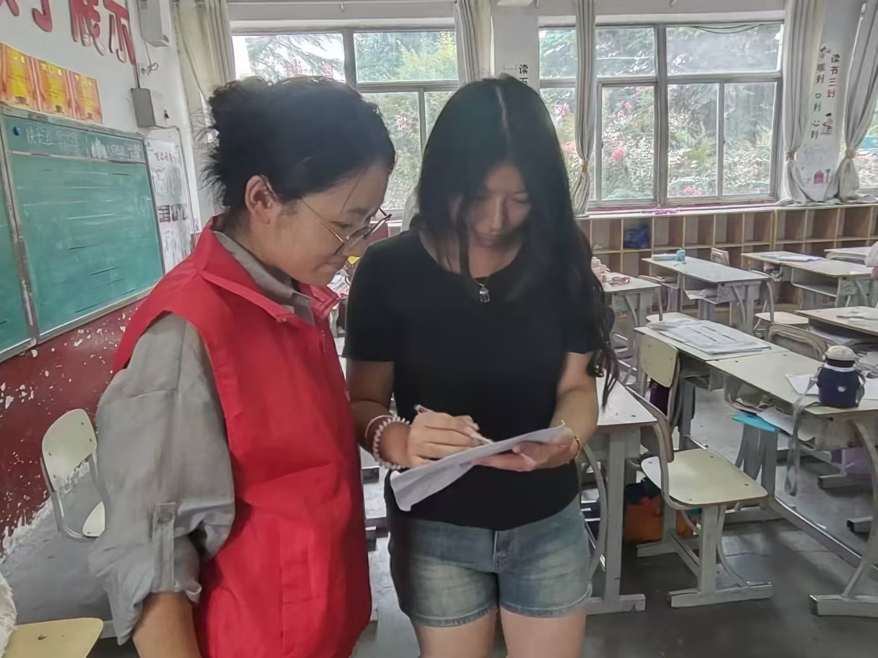 �zַ���� ���^���}