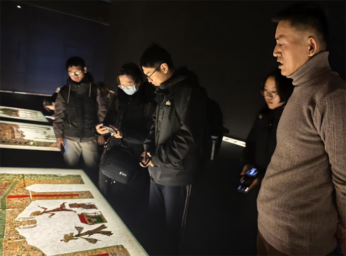 ���ʡ���z��B���У��������������Є�