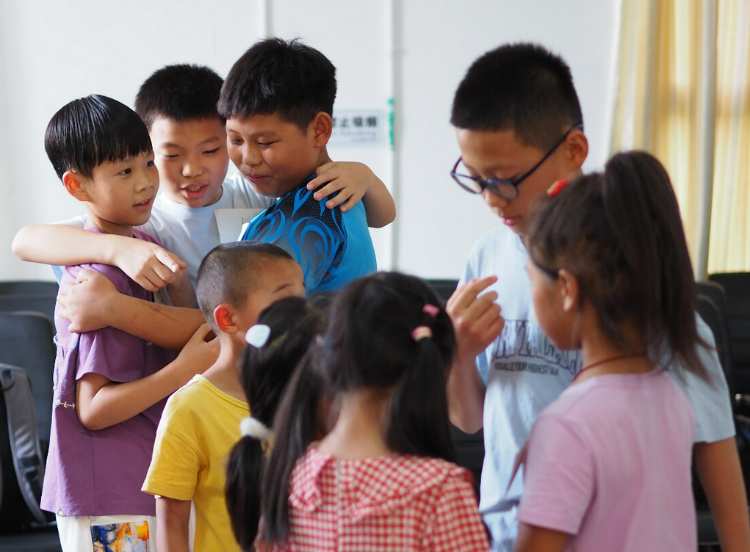 ���Α򻥄Ӽ��l(f��)�F(tu��n)꠾��񣬄�(chu��ng)���L���`��ͯ������ ���}����  �������ϴ�W(xu��)�����W(xu��)������Ҋ���뽭���о������������`���