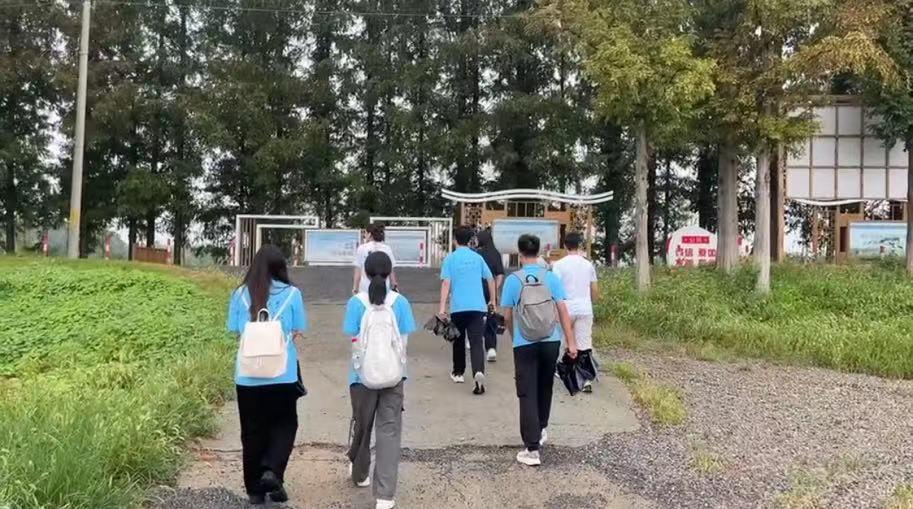 �Ӻ���W�r��Ժ�W��־Ը���_չ��ǧ�l�f�塰�h�������Є�