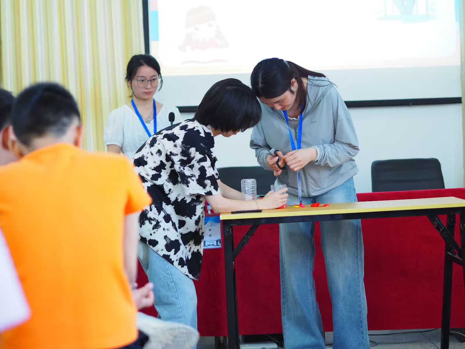 �ƌW(xu��)����M(j��n)�l(xi��ng)���n�ã�ͯ��̽�؆�����֮�� �������ϴ�W(xu��)�����W(xu��)������Ҋ���뽭���о������������`���