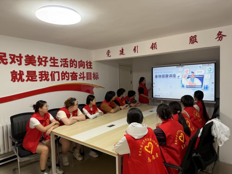 ��־�ڱ��п옷��ͣ����(w��)�(du��)�����ڌ�(sh��)�`�F(tu��n)�(du��)���M(j��n)��^(q��)��������֪�R���`�н������������������҈@