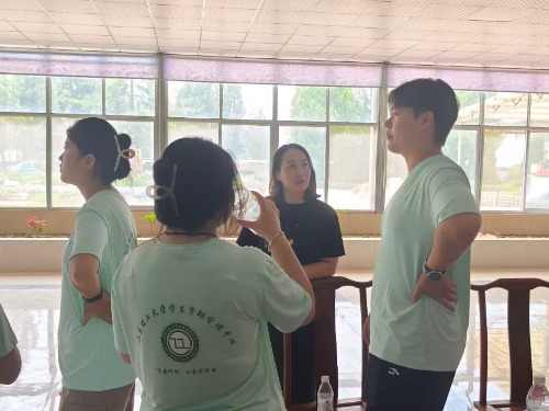 ɽ�|������W(xu��)����ӢӋ(j��)������(sh��)�`�F(tu��n)����(sh��)�`�y�����Ӵ壬���鹲�����L·