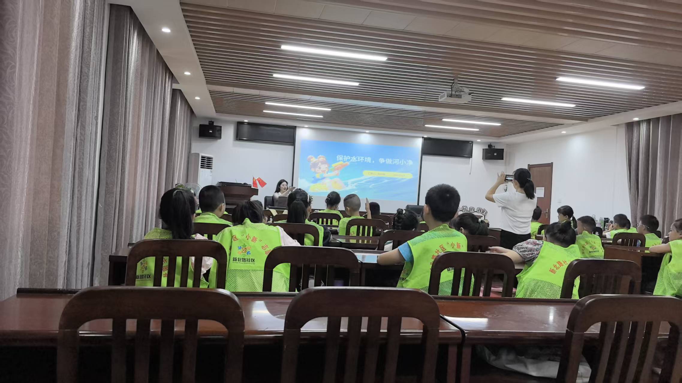 ���f֪�R���c��ϣ������С���猍�`��_չ����̌W���